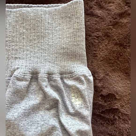 NWOT FP Movement Gray Leggings Size XS/S - Picture 4 of 7